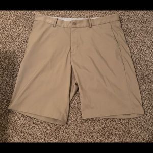 Nike Flat Front Khaki Shorts 34”